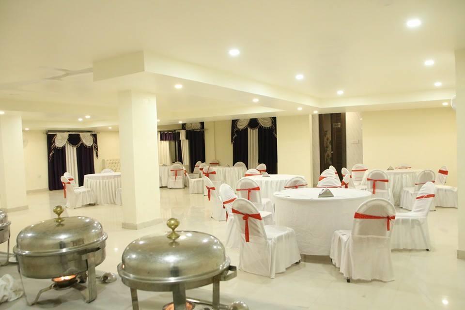 The Grand Orion Hotel Chinhat ภายนอก รูปภาพ