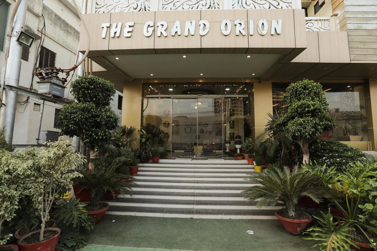 The Grand Orion Hotel Chinhat ภายนอก รูปภาพ