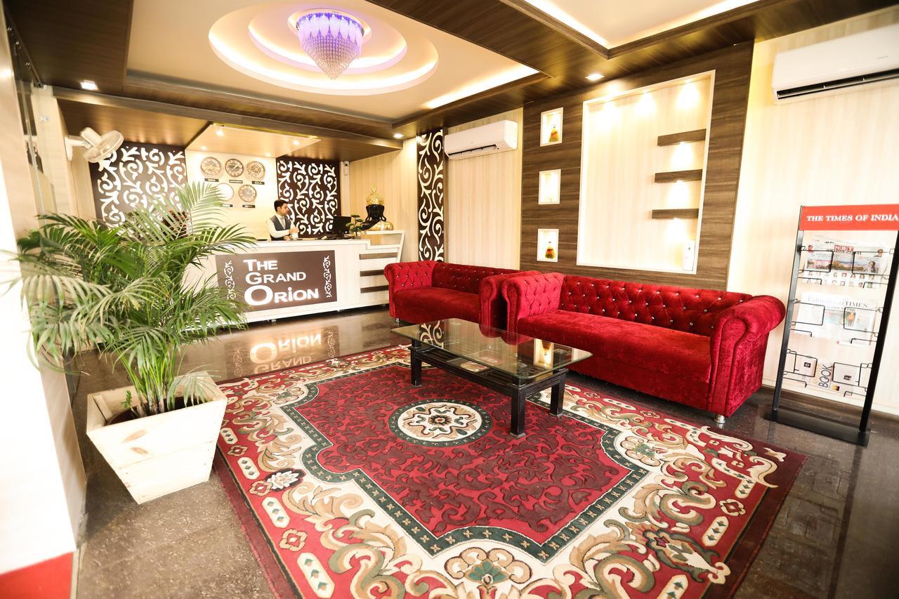 The Grand Orion Hotel Chinhat ภายนอก รูปภาพ